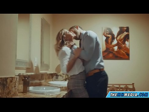 ❤️ Коли грудаста блондинка спокушає вас у громадському туалеті ❤️ Красиве порно на uk.ergoupa.top ❤